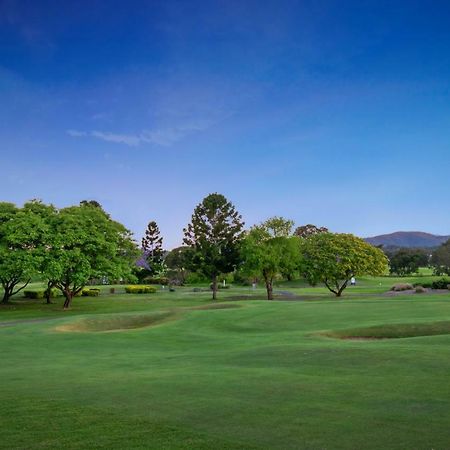 Fairway Village @ Windaroo Lakes Golf Club Dış mekan fotoğraf